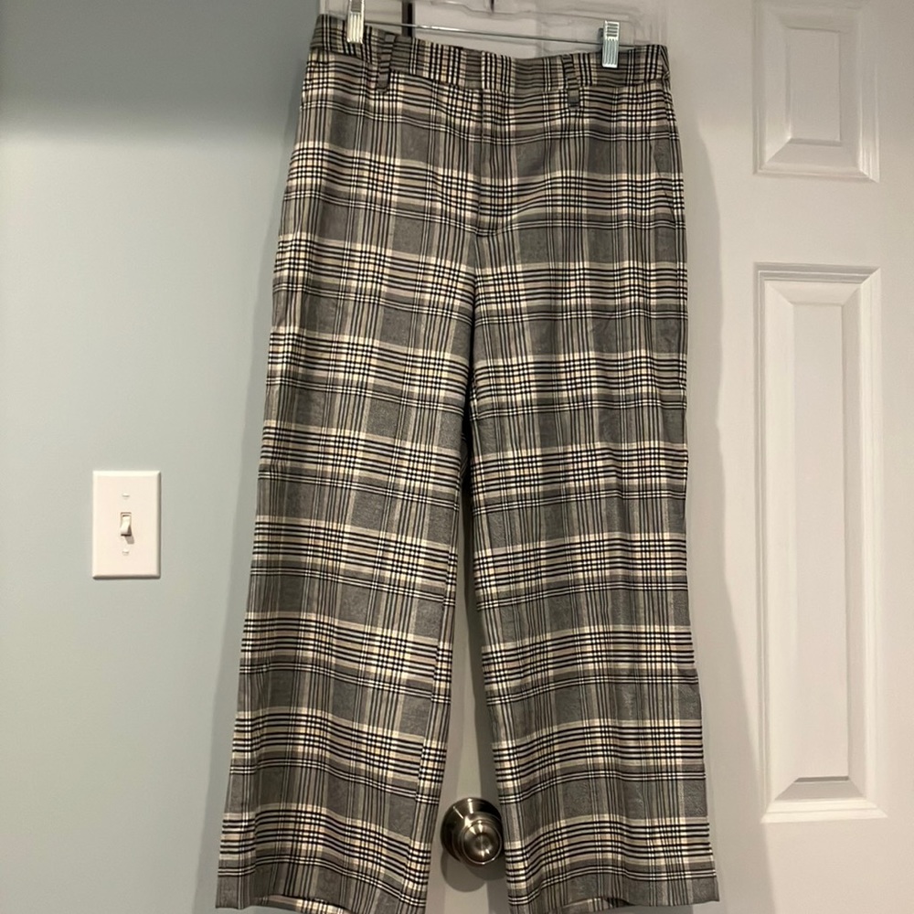 NWT plaid crop pants